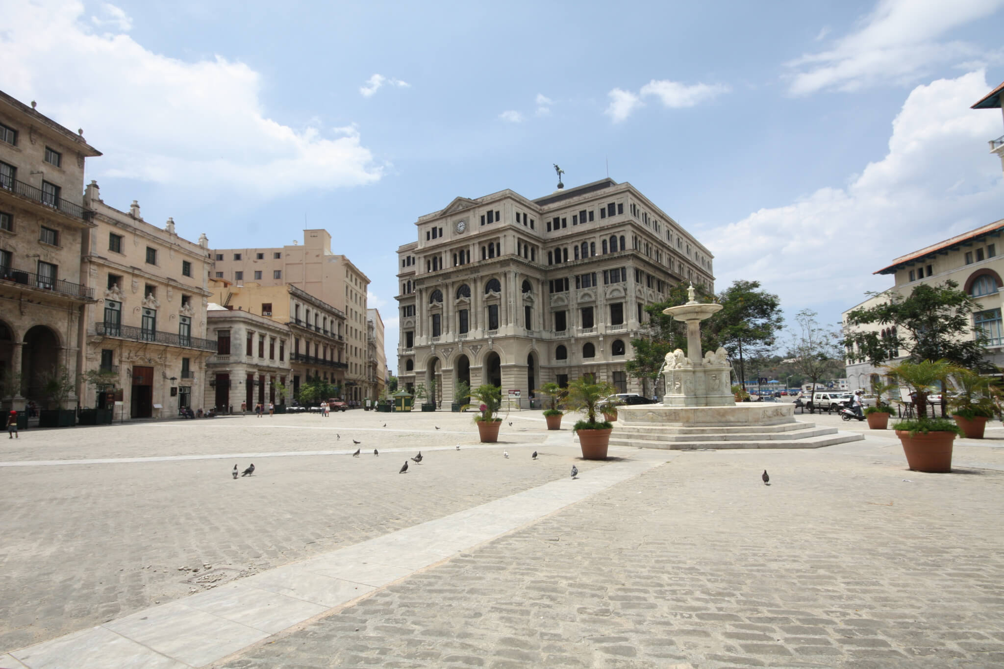 Площадь папы. Площадь пап. Государство ватикан население. Площадь пап. Толпа людей в ватикане.