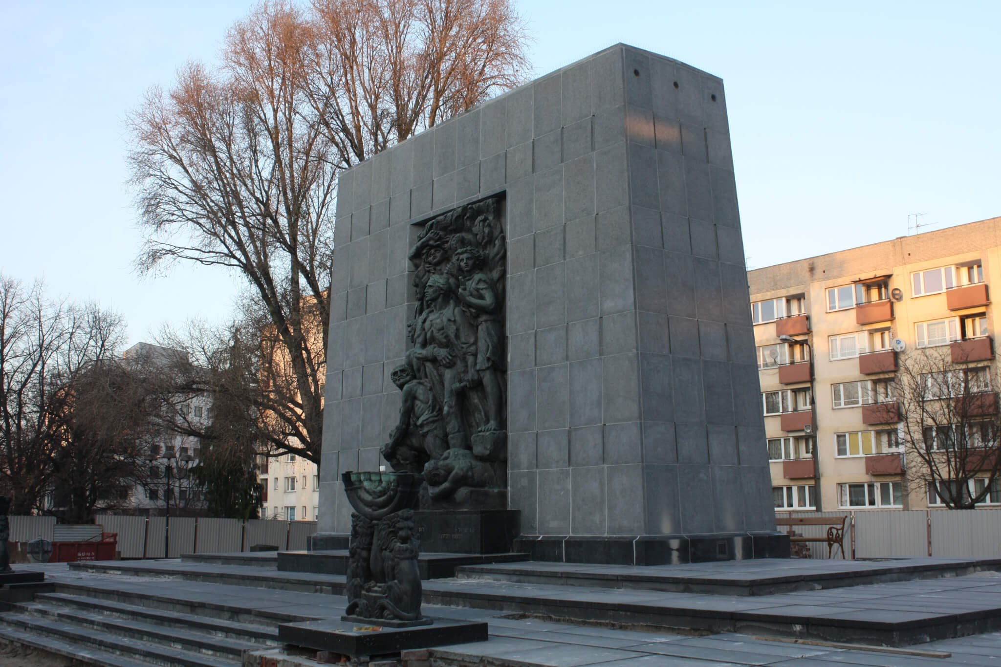 Pomnik Bohaterów Getta w Warszawie, Warszawa, Poland