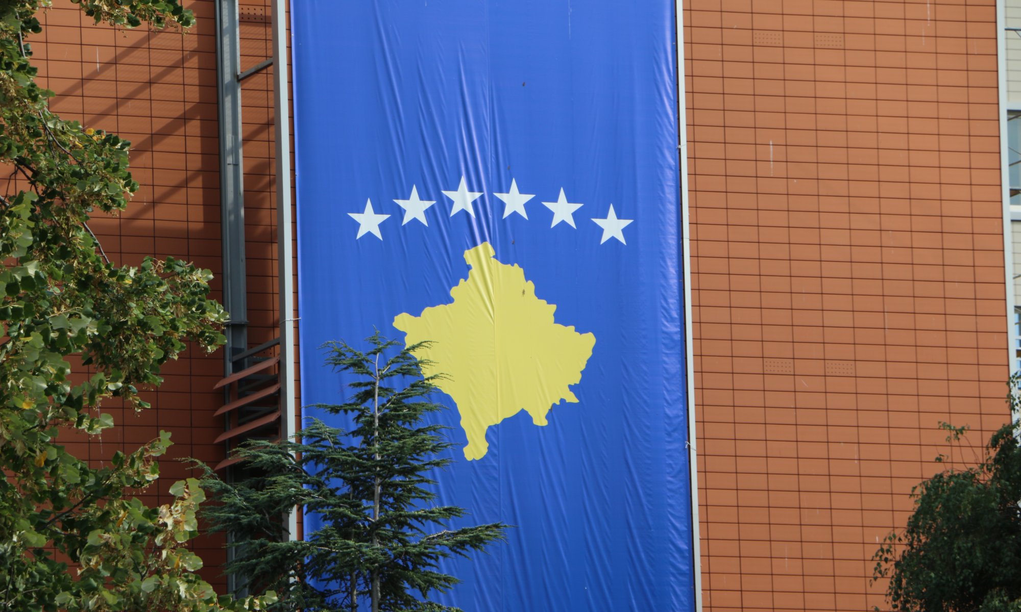 Kosovo flag, Prishtinë