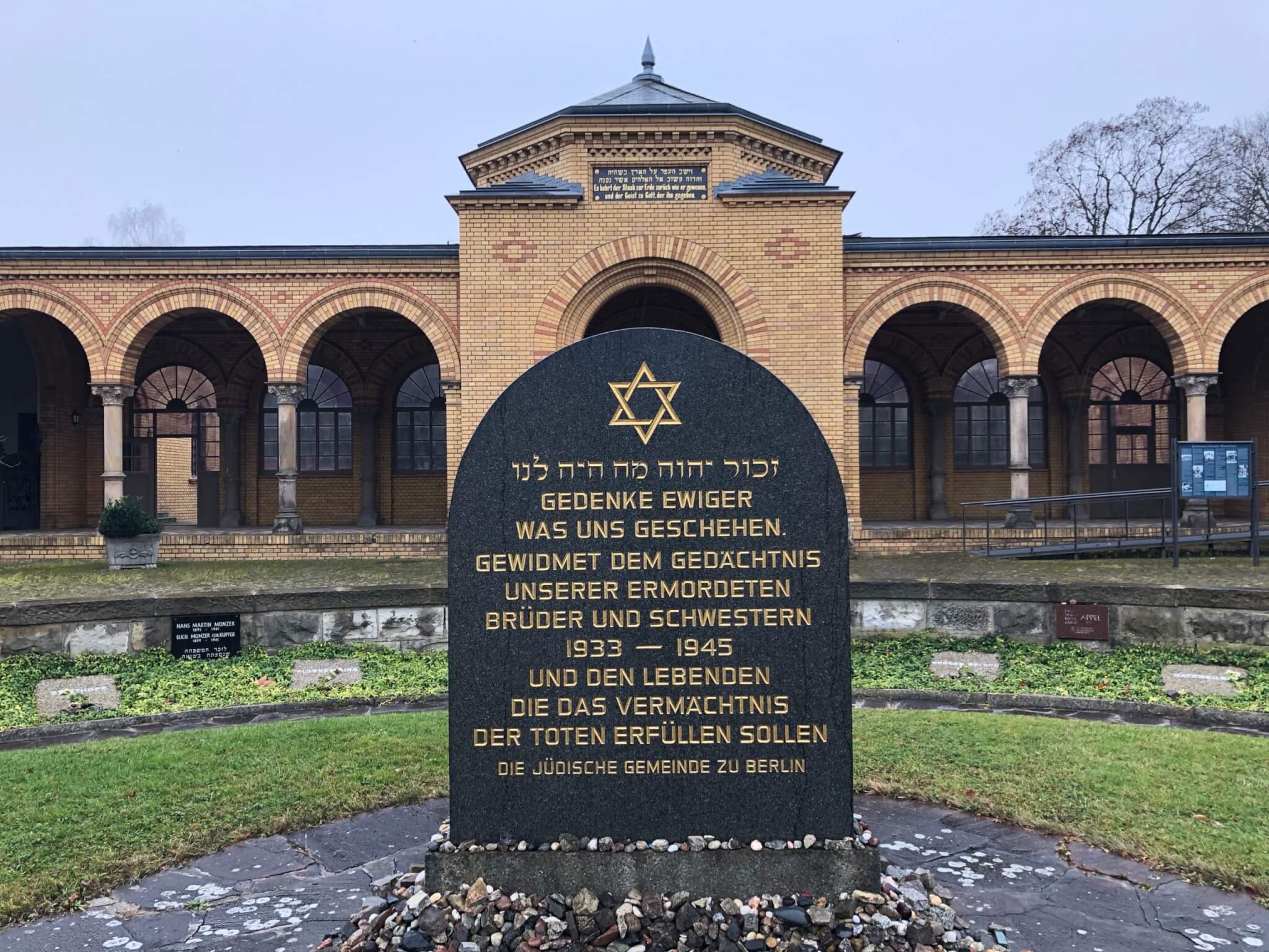 Jewish cemetery Weißensee / The largest in Europe, Berlin ⋆ The Passenger