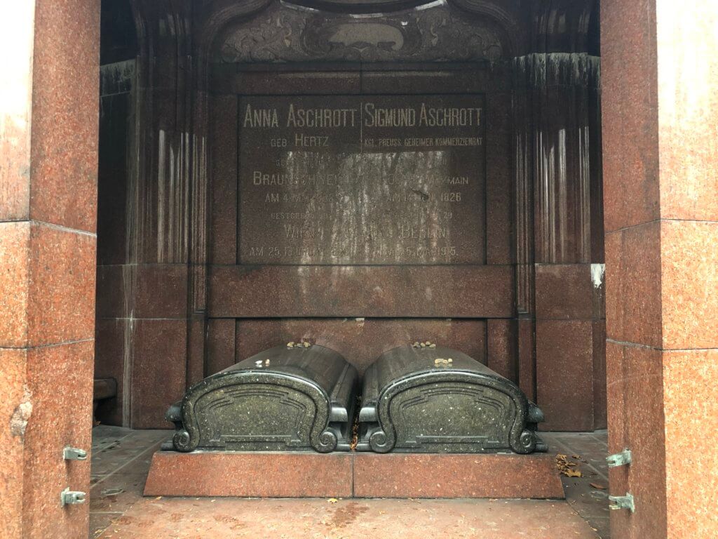 Anna & Sigmund Aschrott, Jüdischer Friedhof Weißensee, Berlin