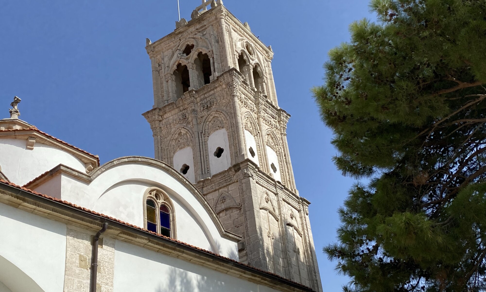 Church of the Holy Cross, Πάνω Λεύκαρα