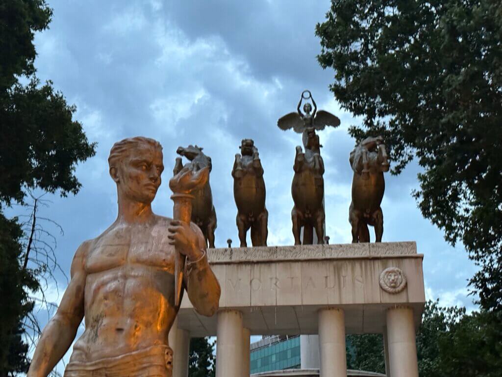 Monument „Fallen Heroes for Macedonia“, Скопје