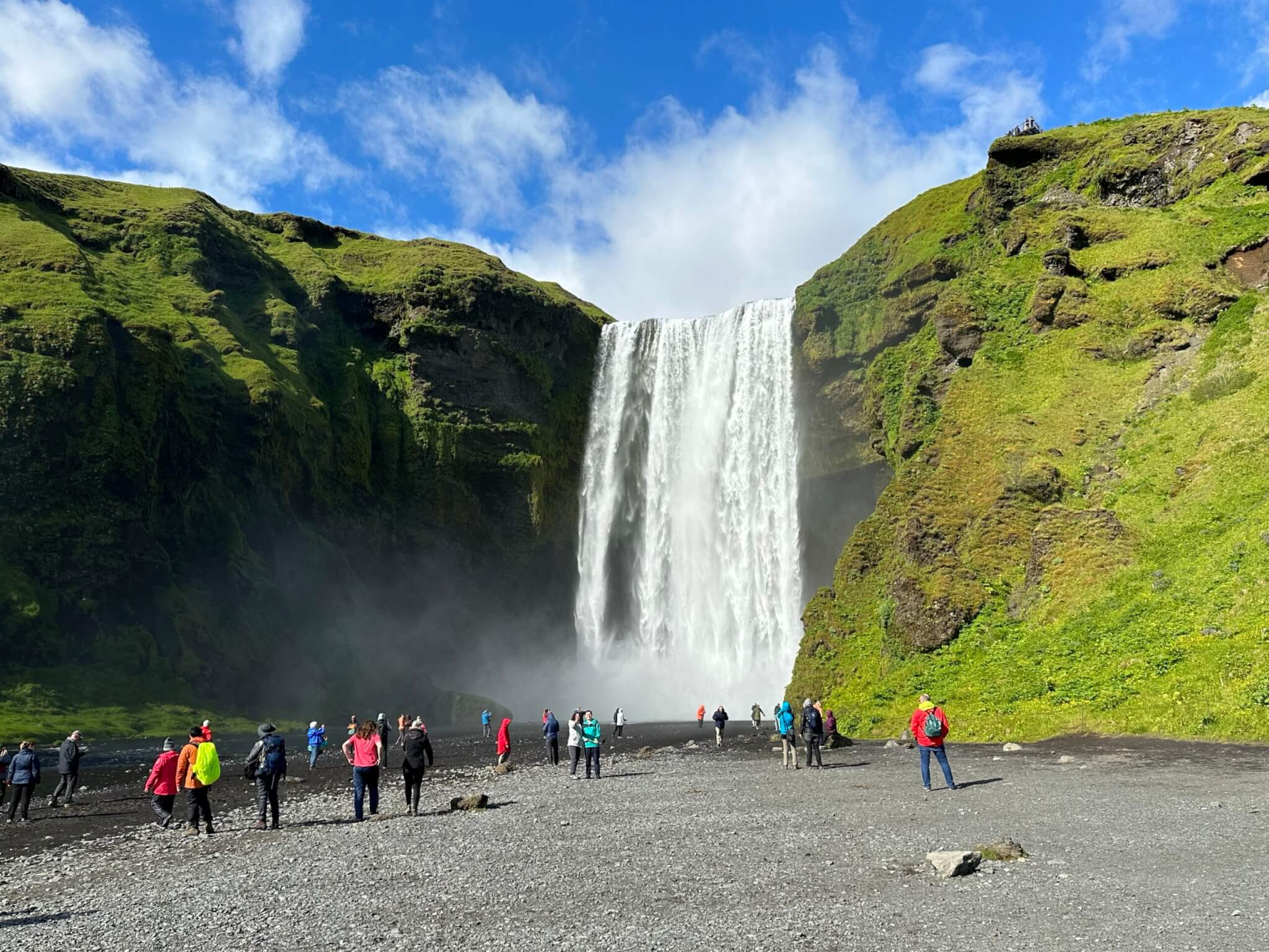 Skógafoss / Steep ascent, Skógar ⋆ The Passenger