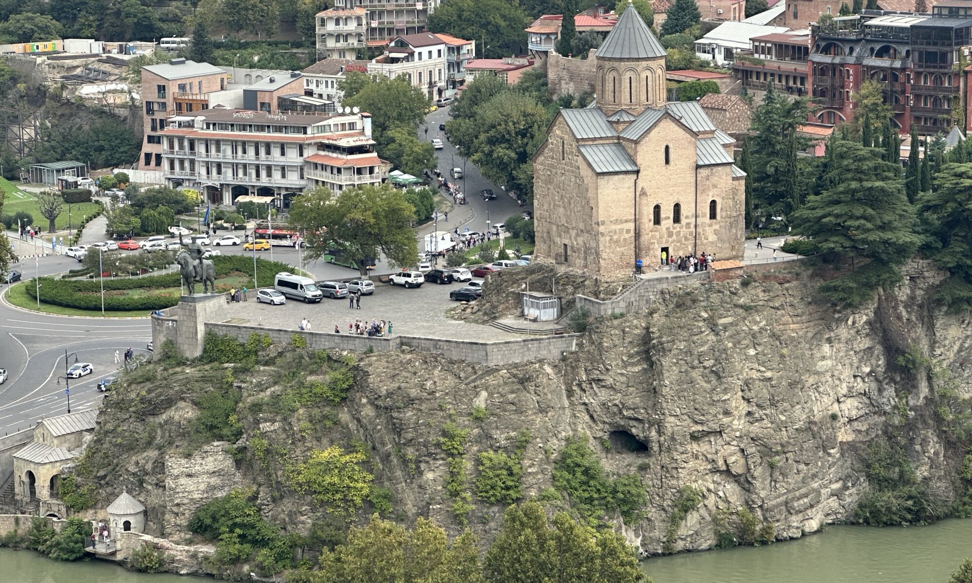 Metechi church and Vakhtang I, თბილისი