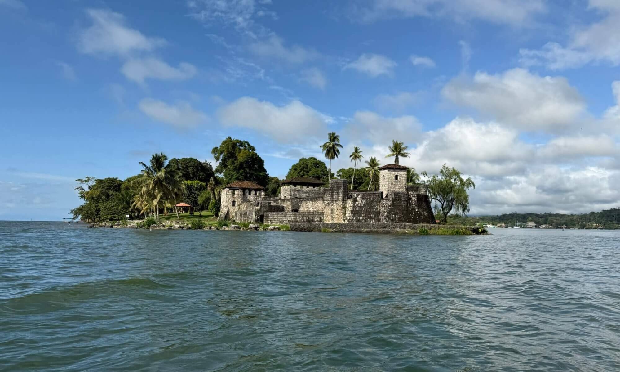 Castillo de San Felipe de Lara, Río Dulce