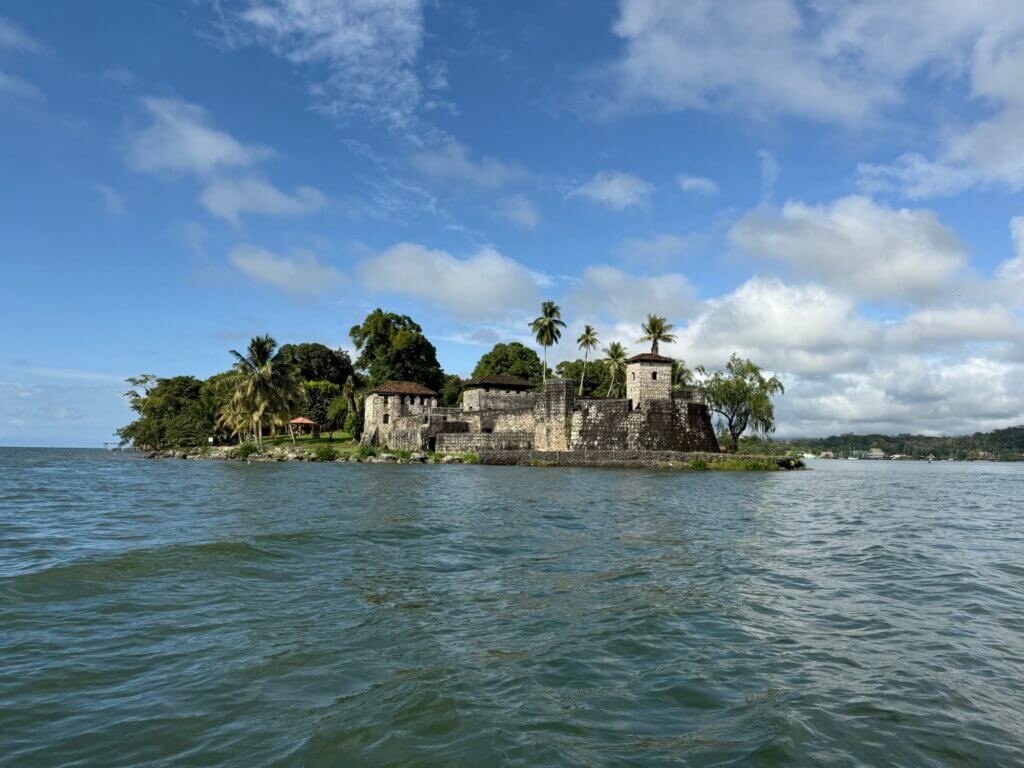 Castillo de San Felipe de Lara, Río Dulce