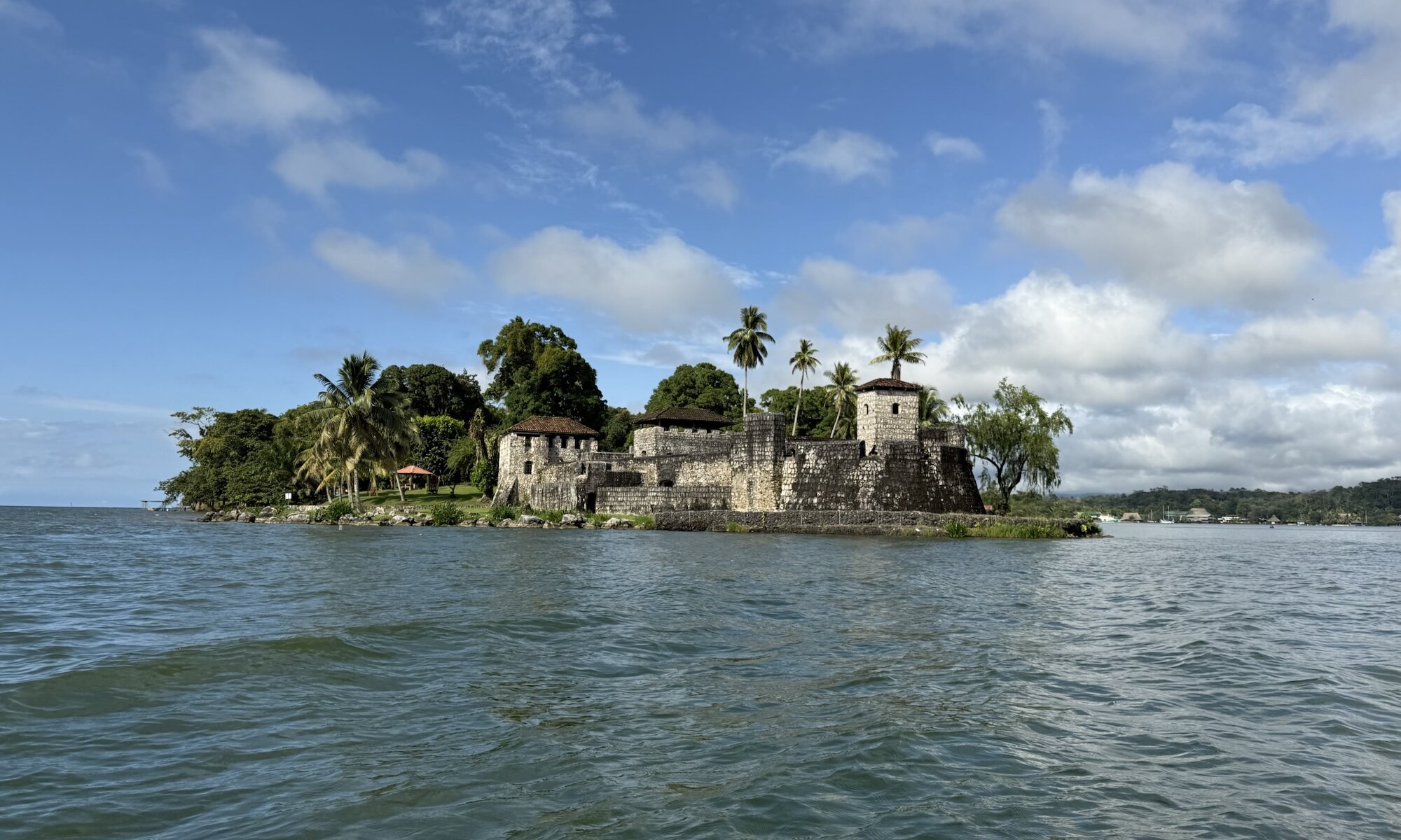 Castillo de San Felipe de Lara, Río Dulce