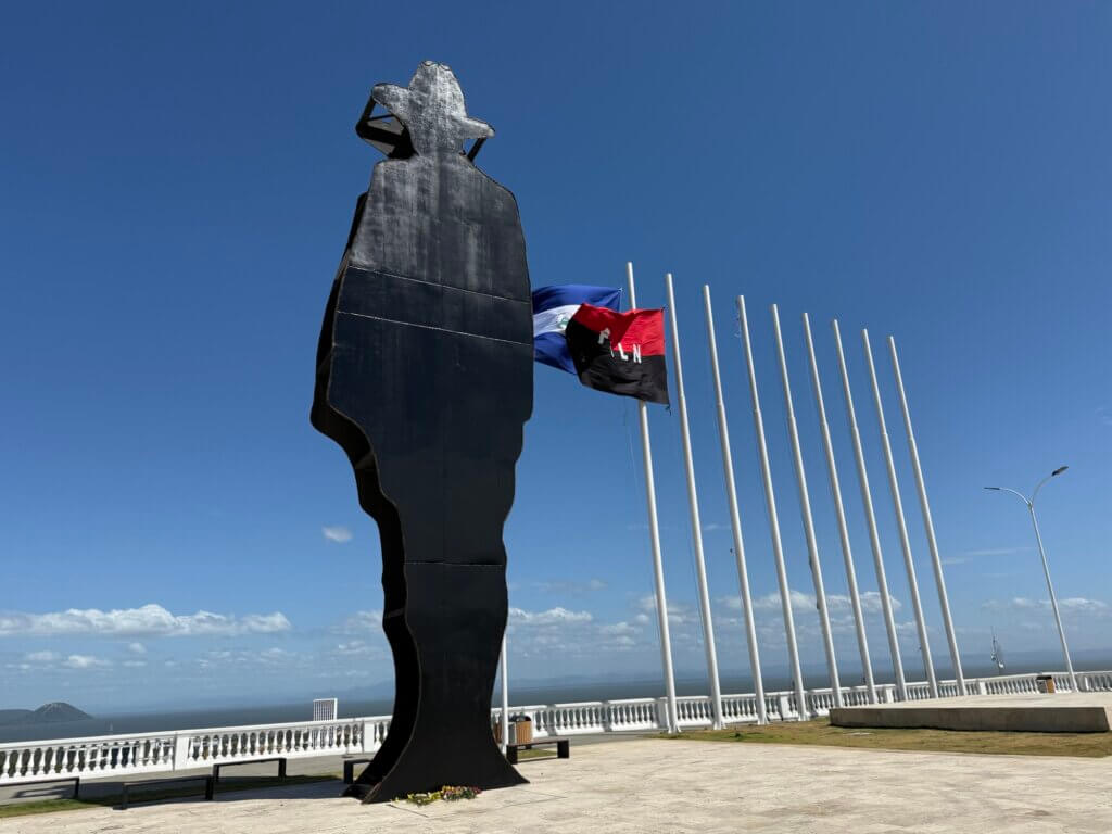 Monumento a Sandino, Managua