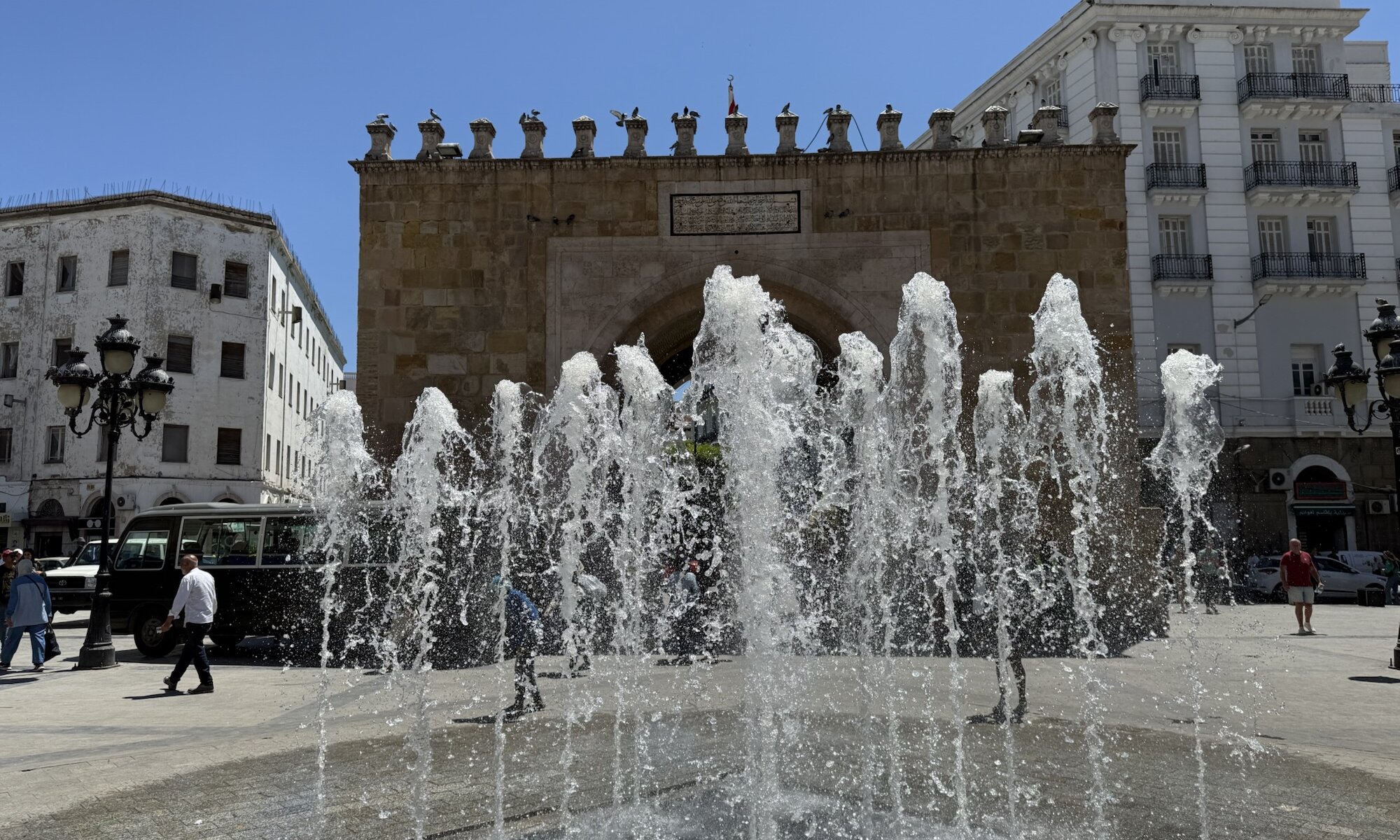 Bab al-Bhar, تونس