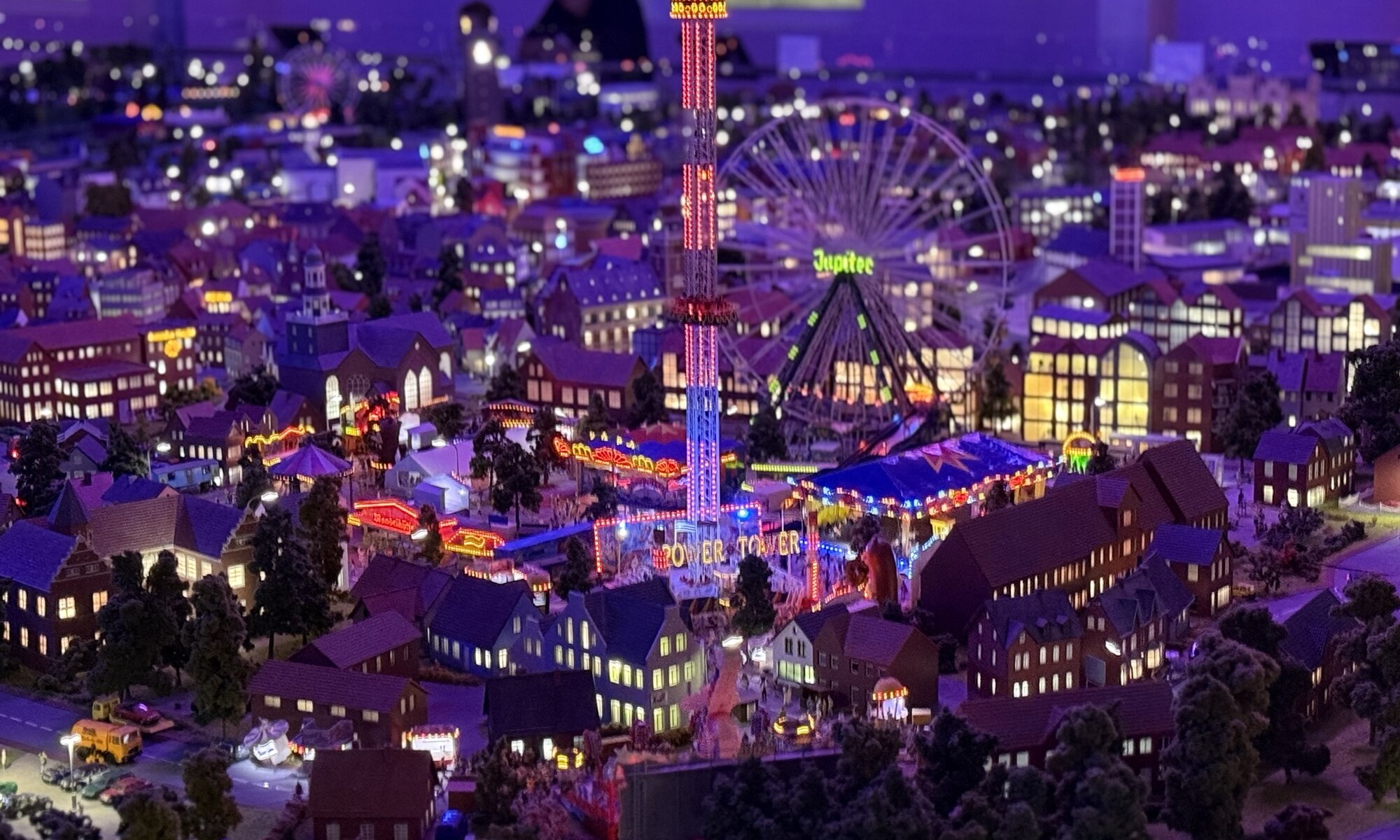 Miniaturland, Leer