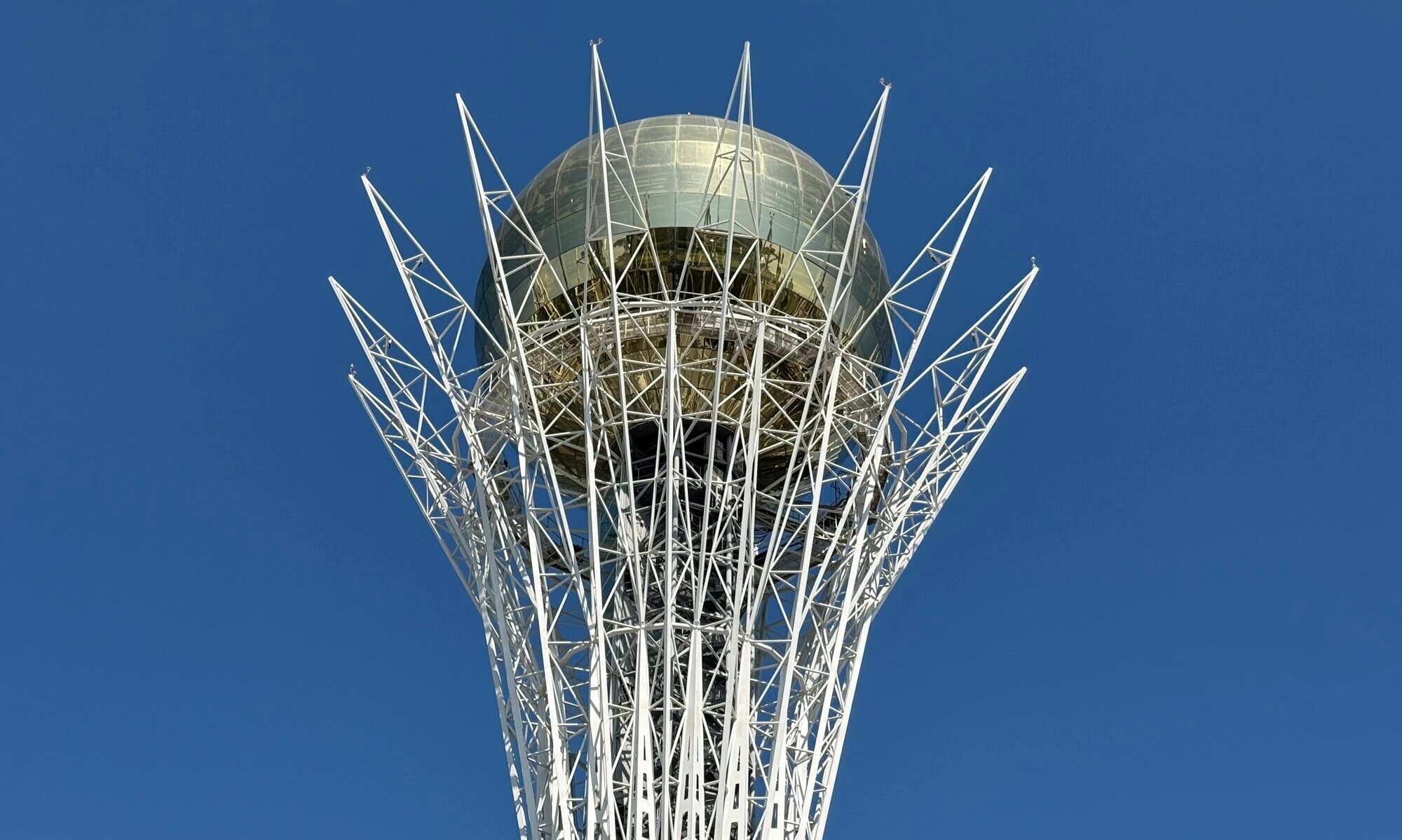 Bajtarek tower, Астана