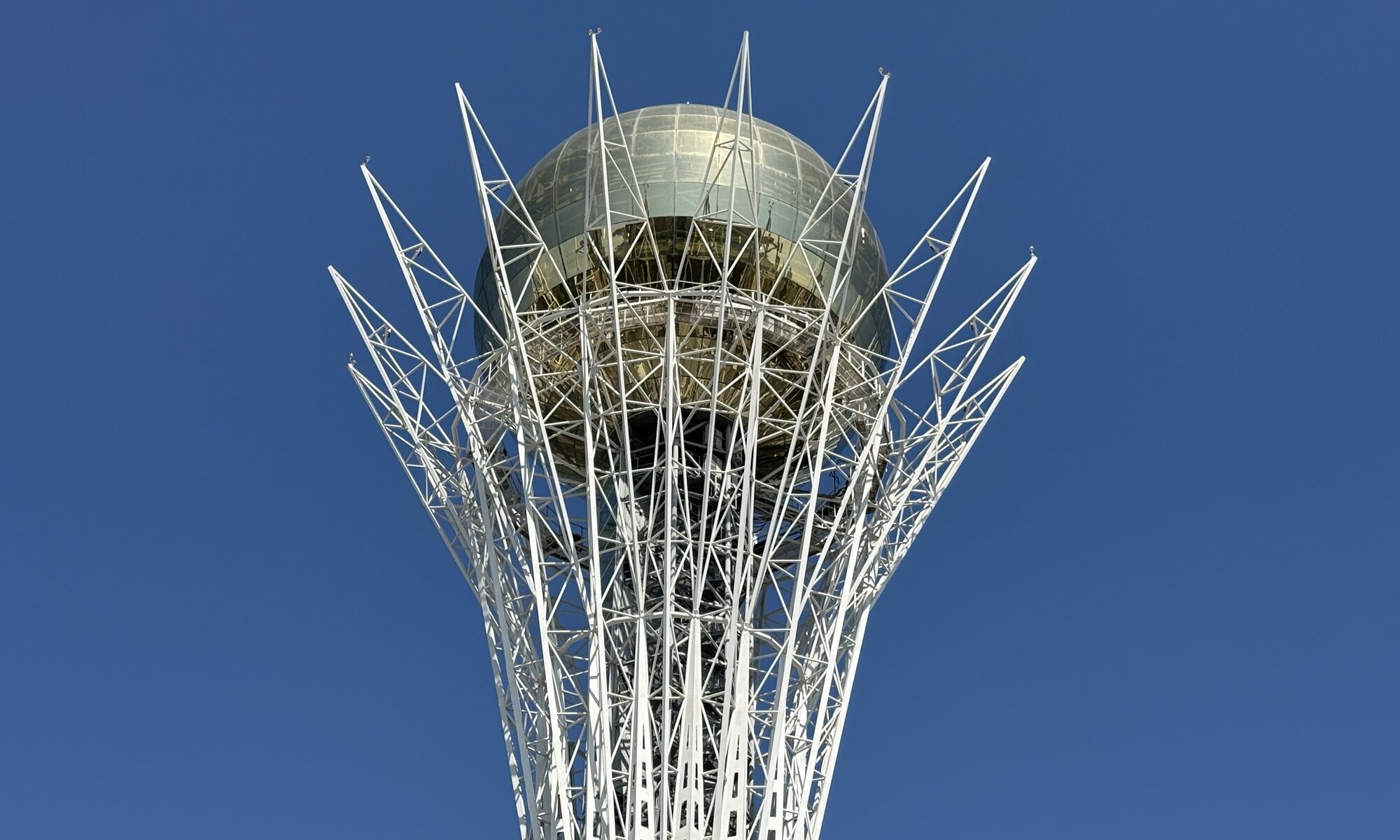 Bajtarek tower, Астана