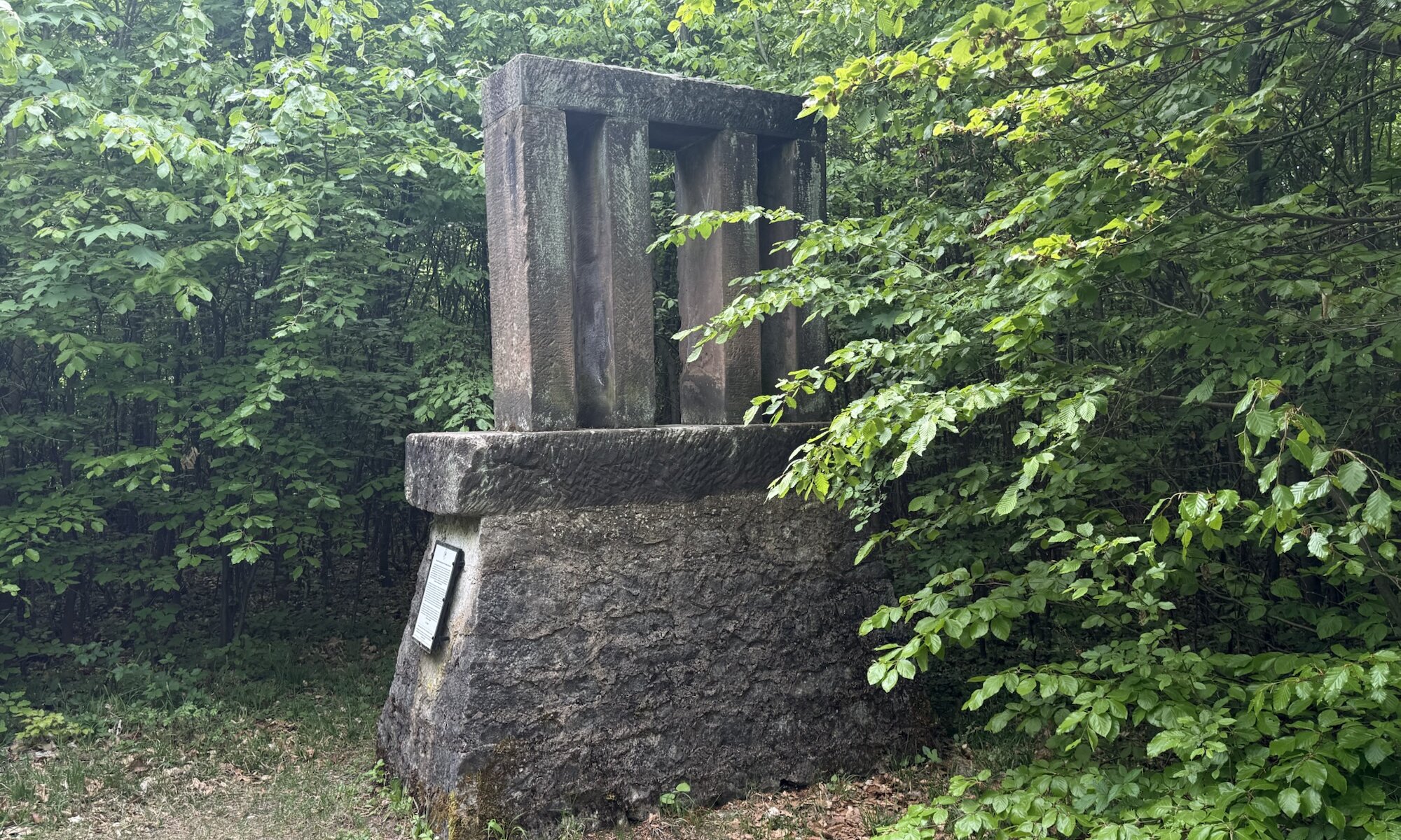 Südlicher Meridianstein, Friedland