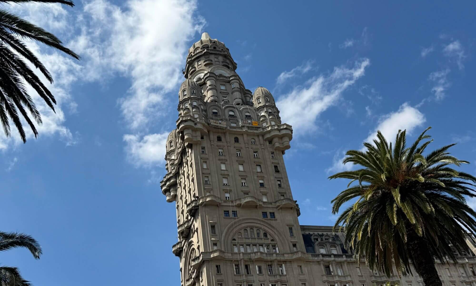 Palacio Salvo, Plaza Independencia, Montevideo