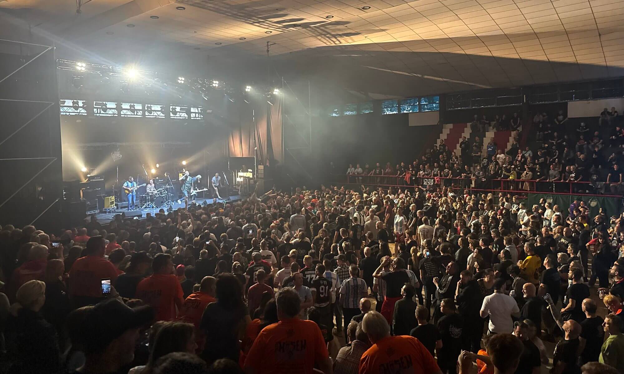 Feine Sahne Fischfilet, Club Unión y Progreso, Tandil