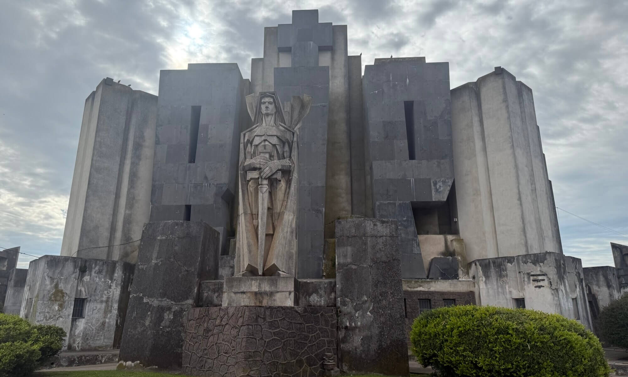 Cementerio Municipal, Azul