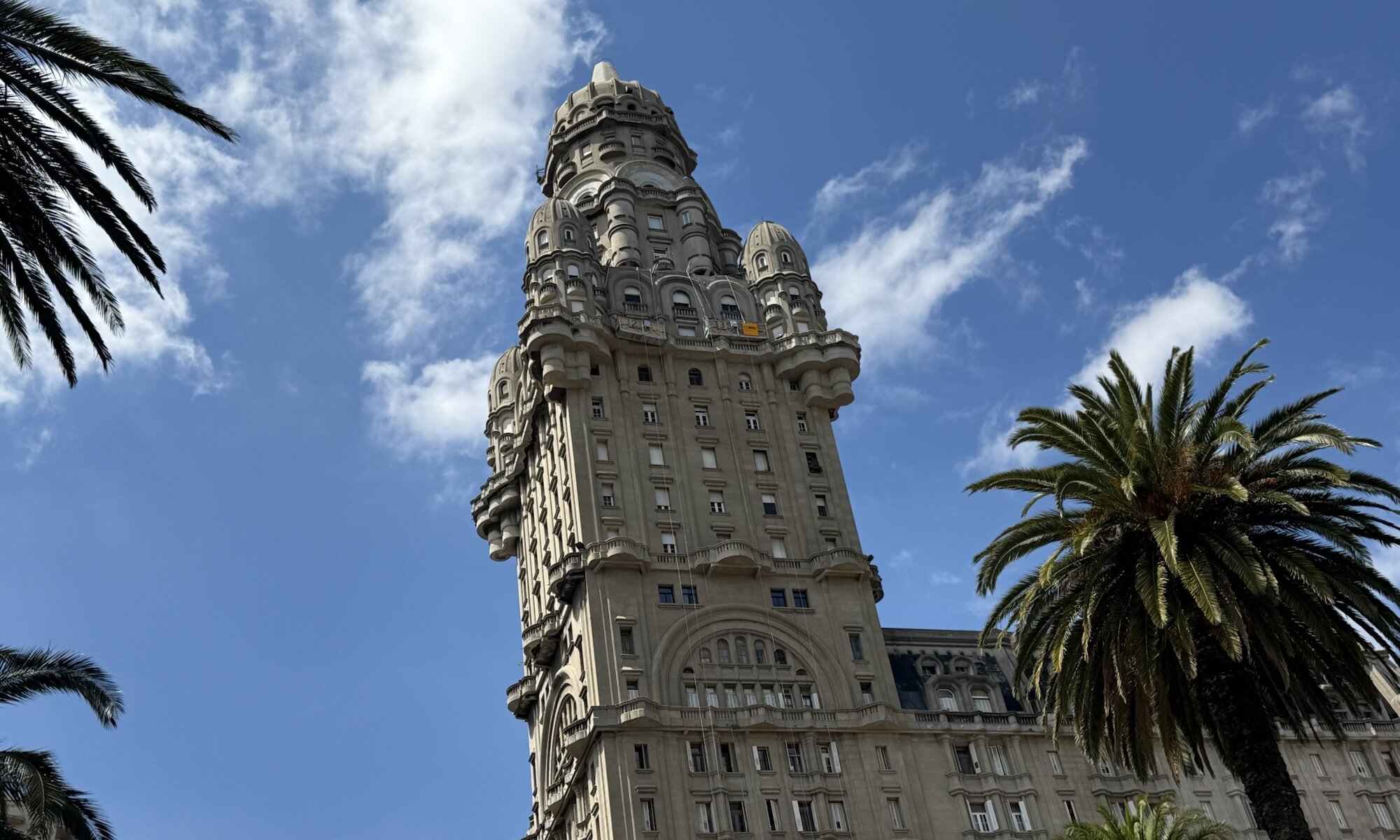 Palacio Salvo, Plaza Independencia, Montevideo